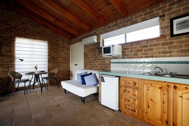 Kalbarri Nautilus Retreat B&B,Kalbarri:Photos,Reviews,Deals