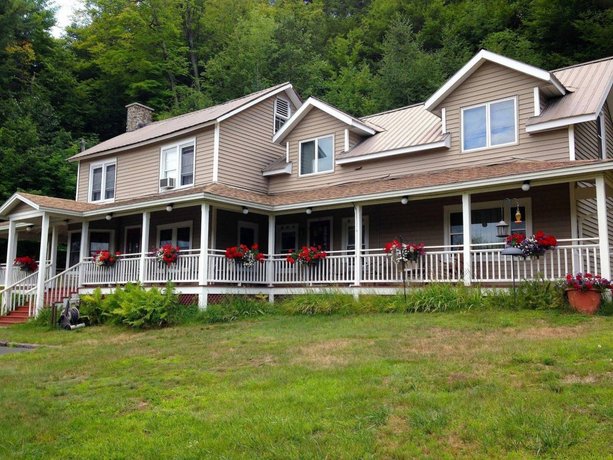 Willkommen Hof Bed & Breakfast,Adirondack Park:Photos,Reviews,Deals