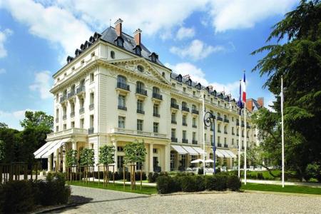 Luxury Resorts near Paris